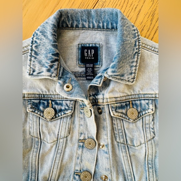 Baby Gap - Toddler Denim Jacket - Marble Wash - 12-18 months - Picture 3 of 5